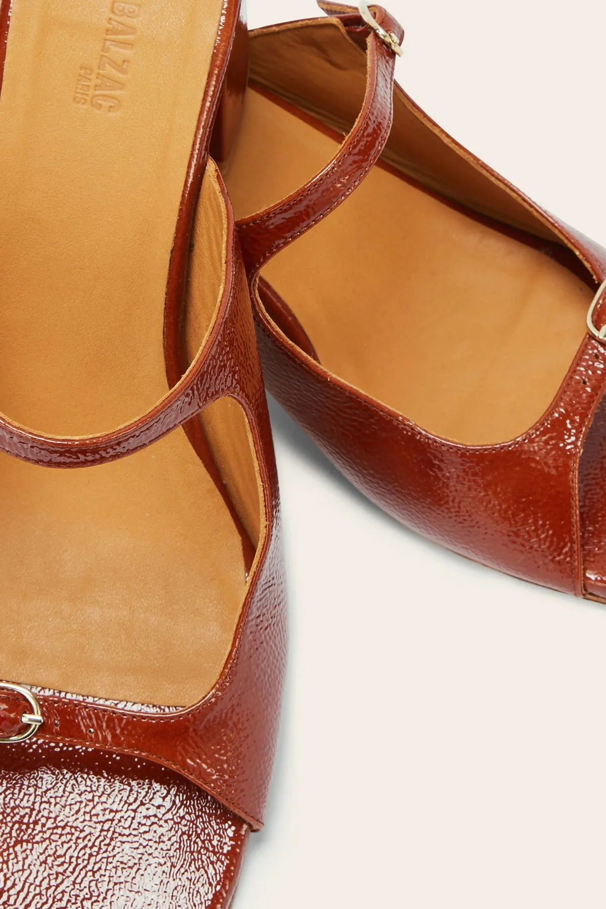 Balzac Paris Mules Joane vernis froissé Cognac Flash Sale